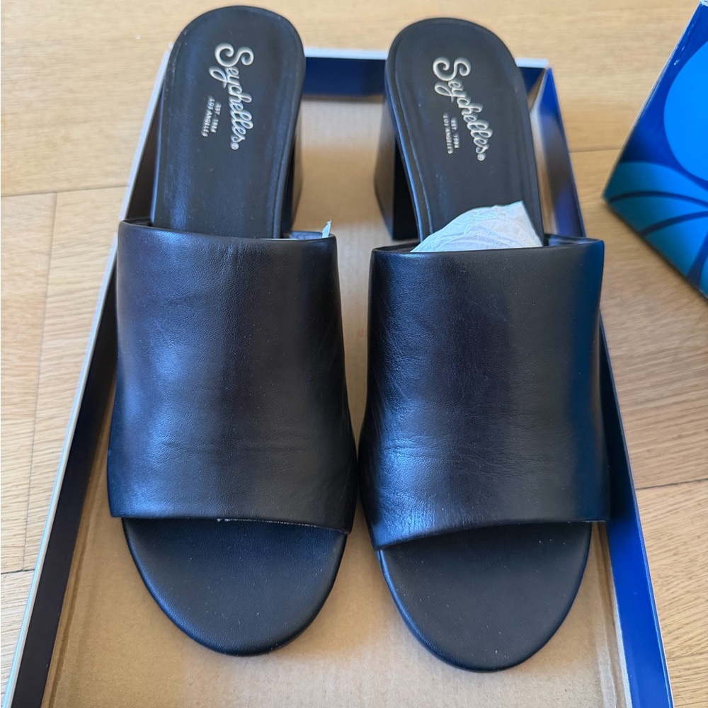 Seychelles Black Open-Toe Mules